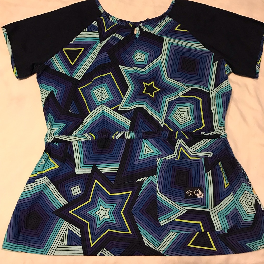 Koi 360 scrub top